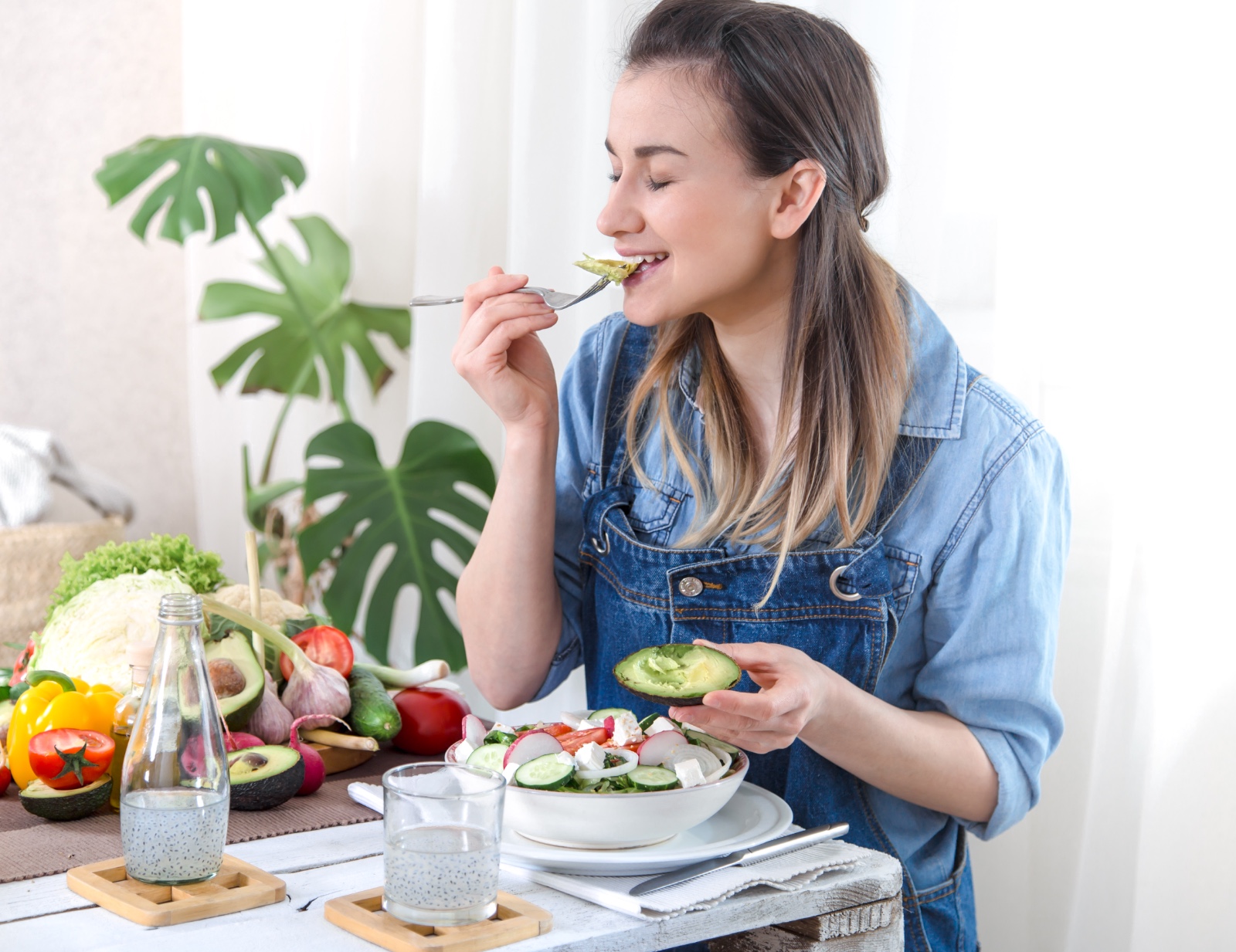  Alimentos que Contienen Agua y Ayudan a Hidratarte