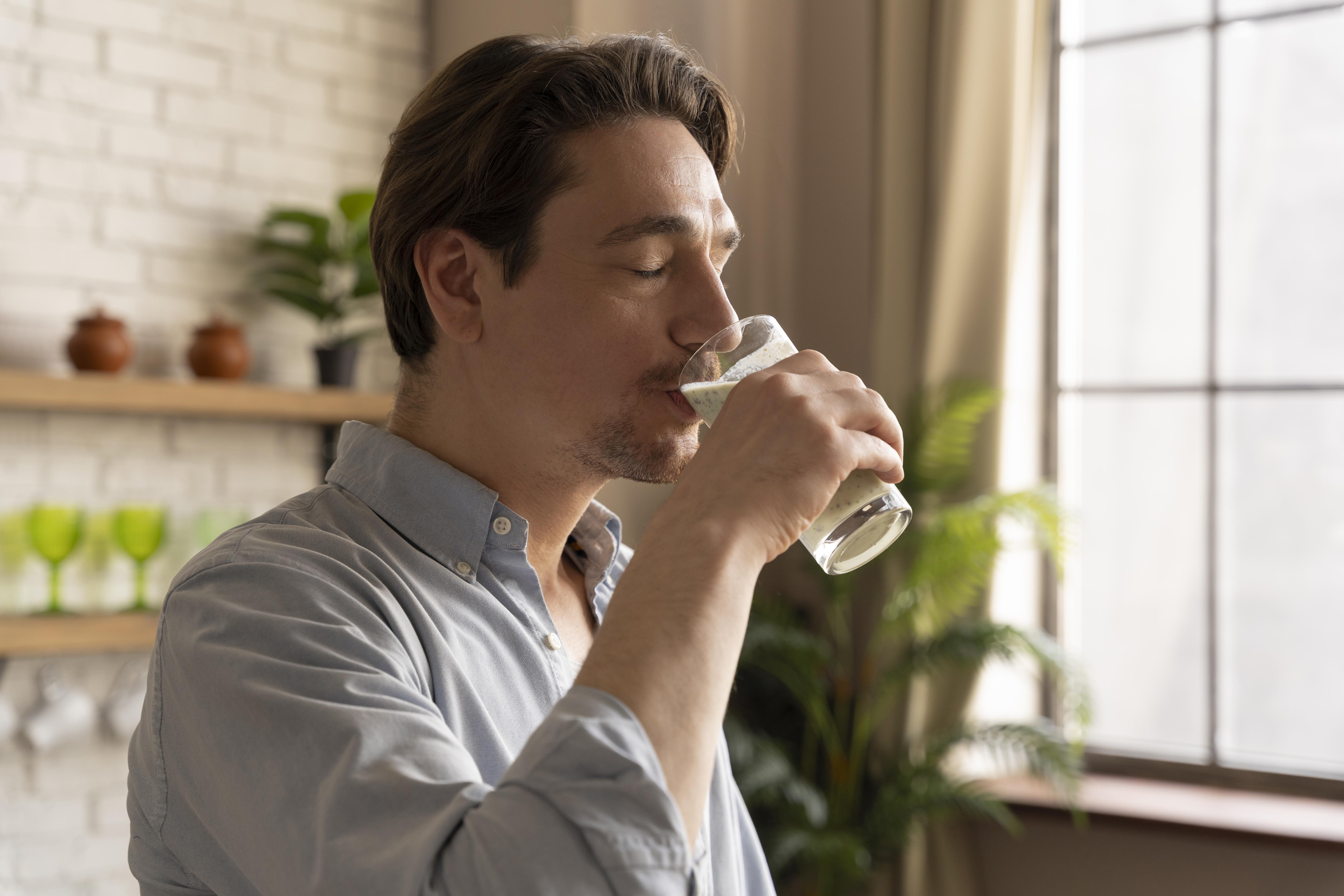 Agua con gas vs. agua tónica